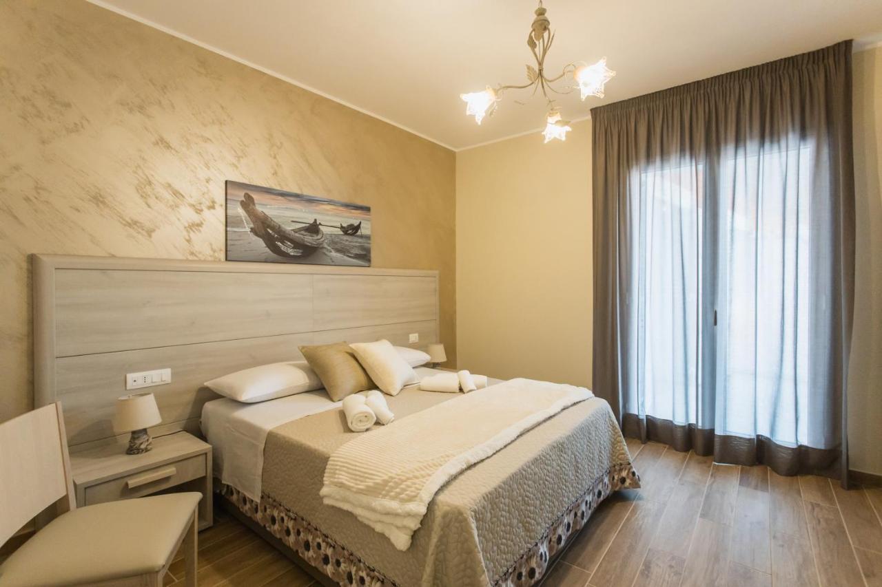 Oasi Perla Del Mare Rooms Aci Castello Buitenkant foto
